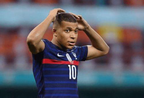 巴佩吃瓜,揭秘足球场上的“瓜王”日常