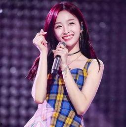 吃瓜波琳娜,揭秘明星背后的真实生活